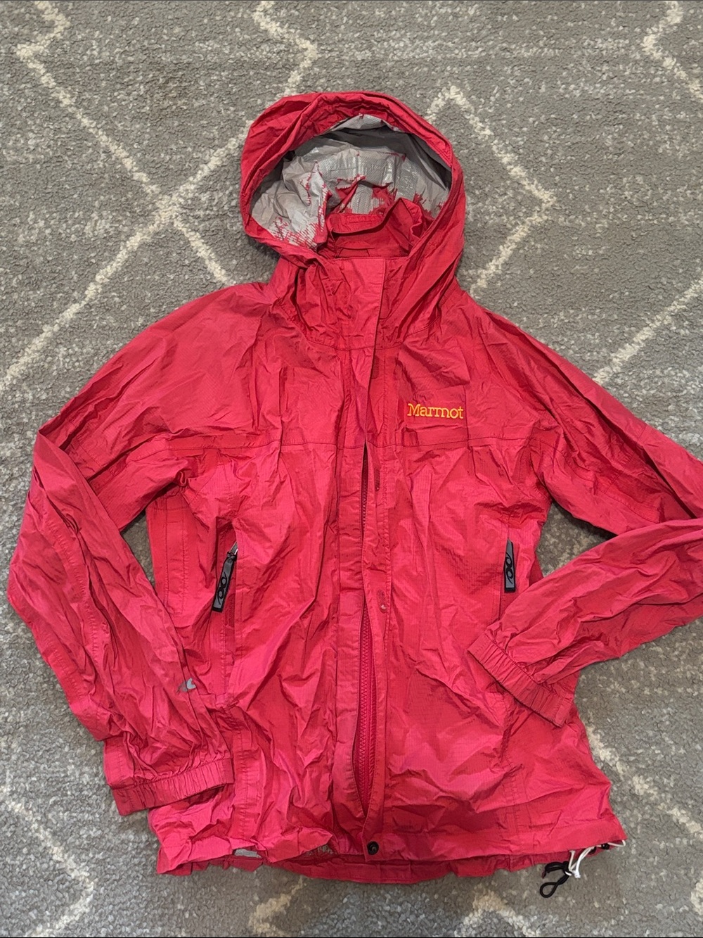 Marmot Red Hooded Windbreaker/Rain Jacket